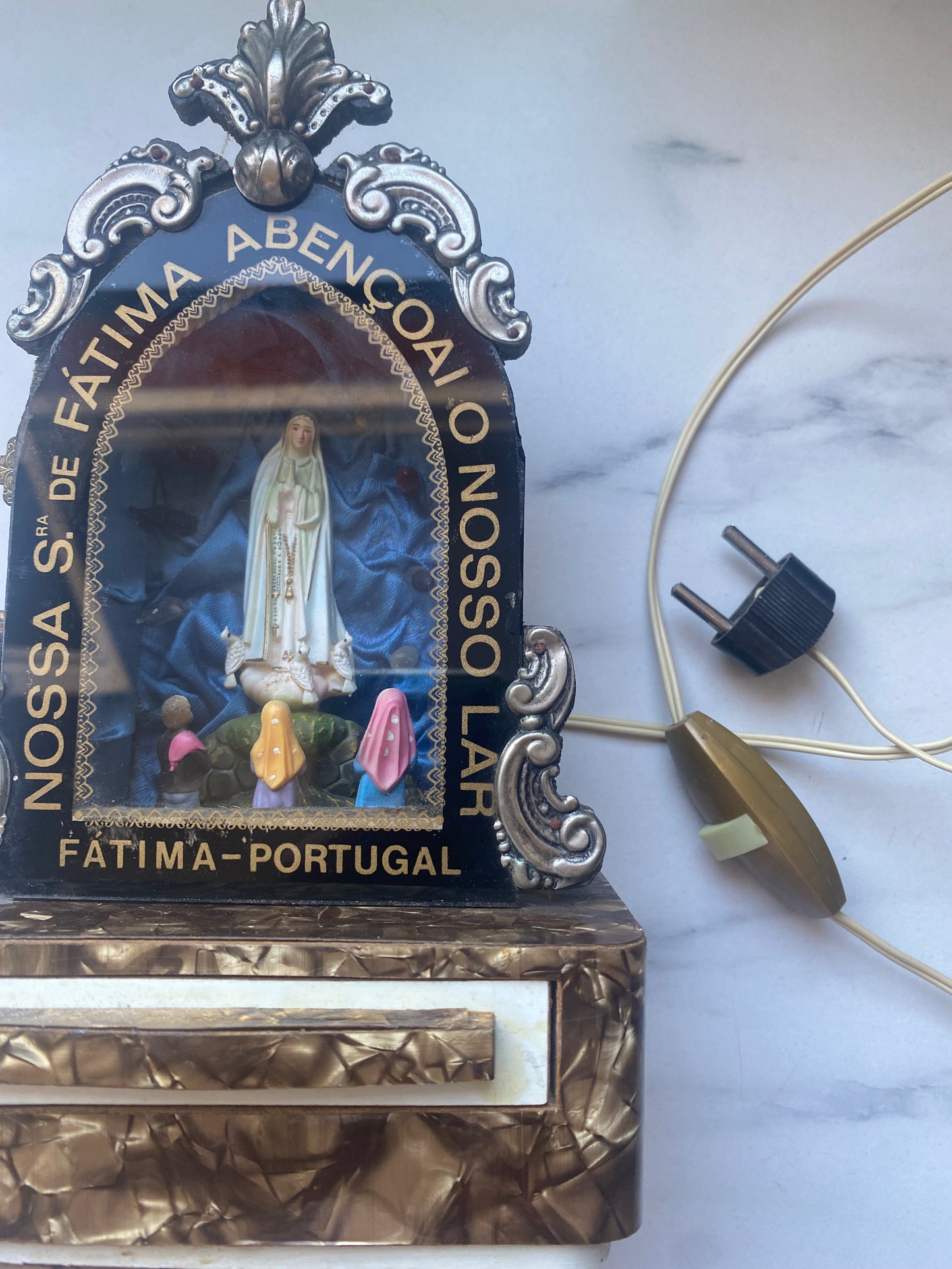 Boîte à musique lumineuse reliquaire Fatima Portugal