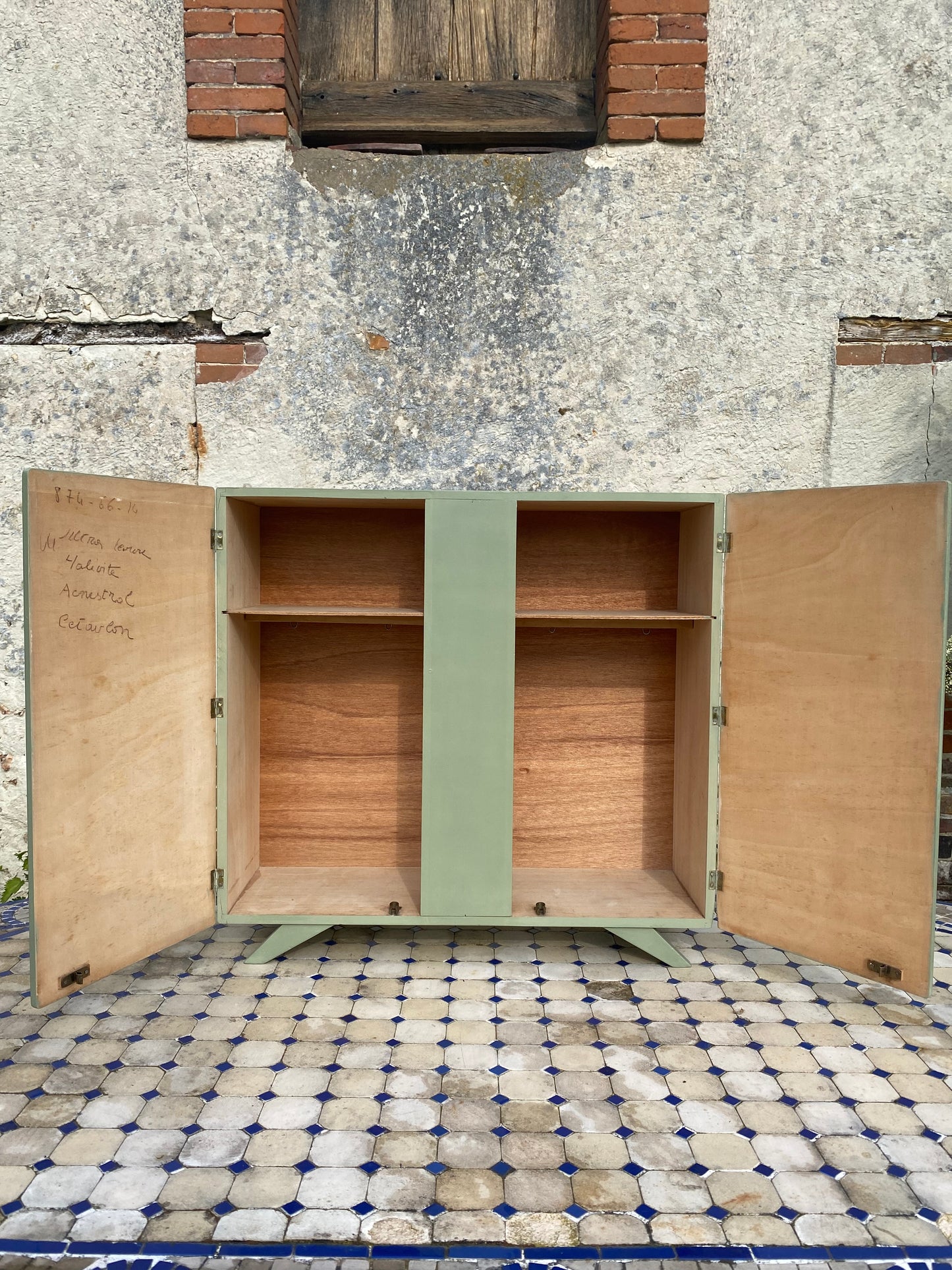 Armoire à pharmacie vintage relookée