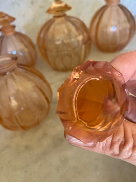 Ensemble de toilette en verre rose Art Déco