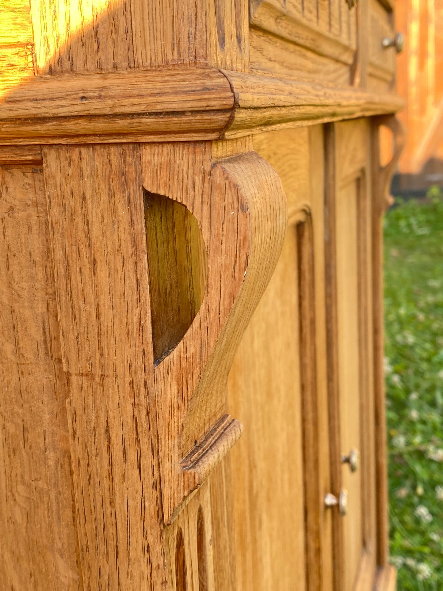 Meuble de toilette ancien en chêne et marbre