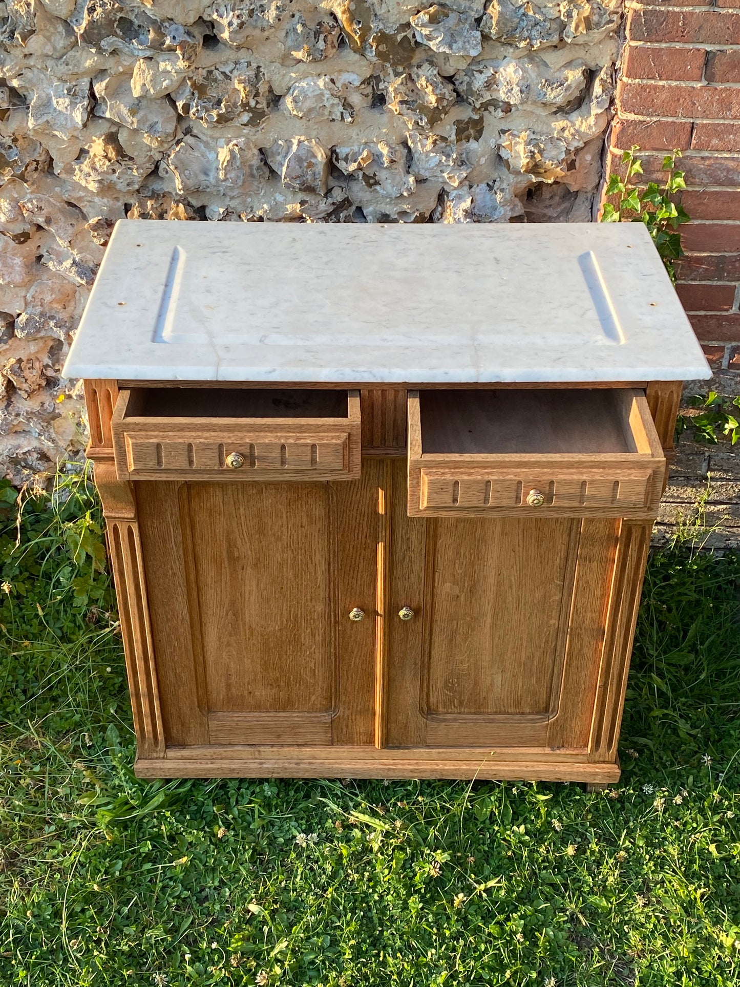 Meuble de toilette ancien en chêne et marbre