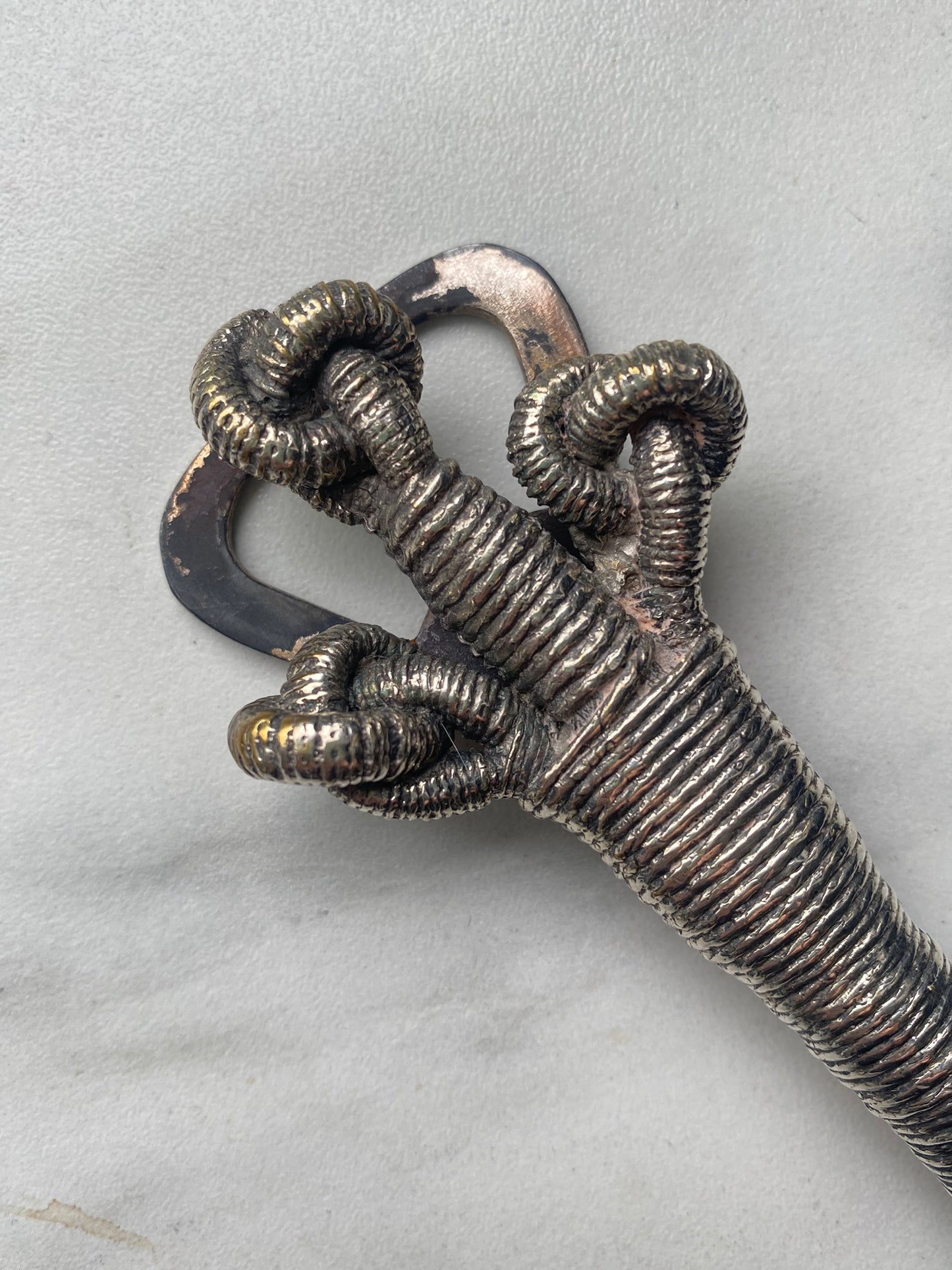 Décapsuleur en bronze argenté Roux-Marquiand