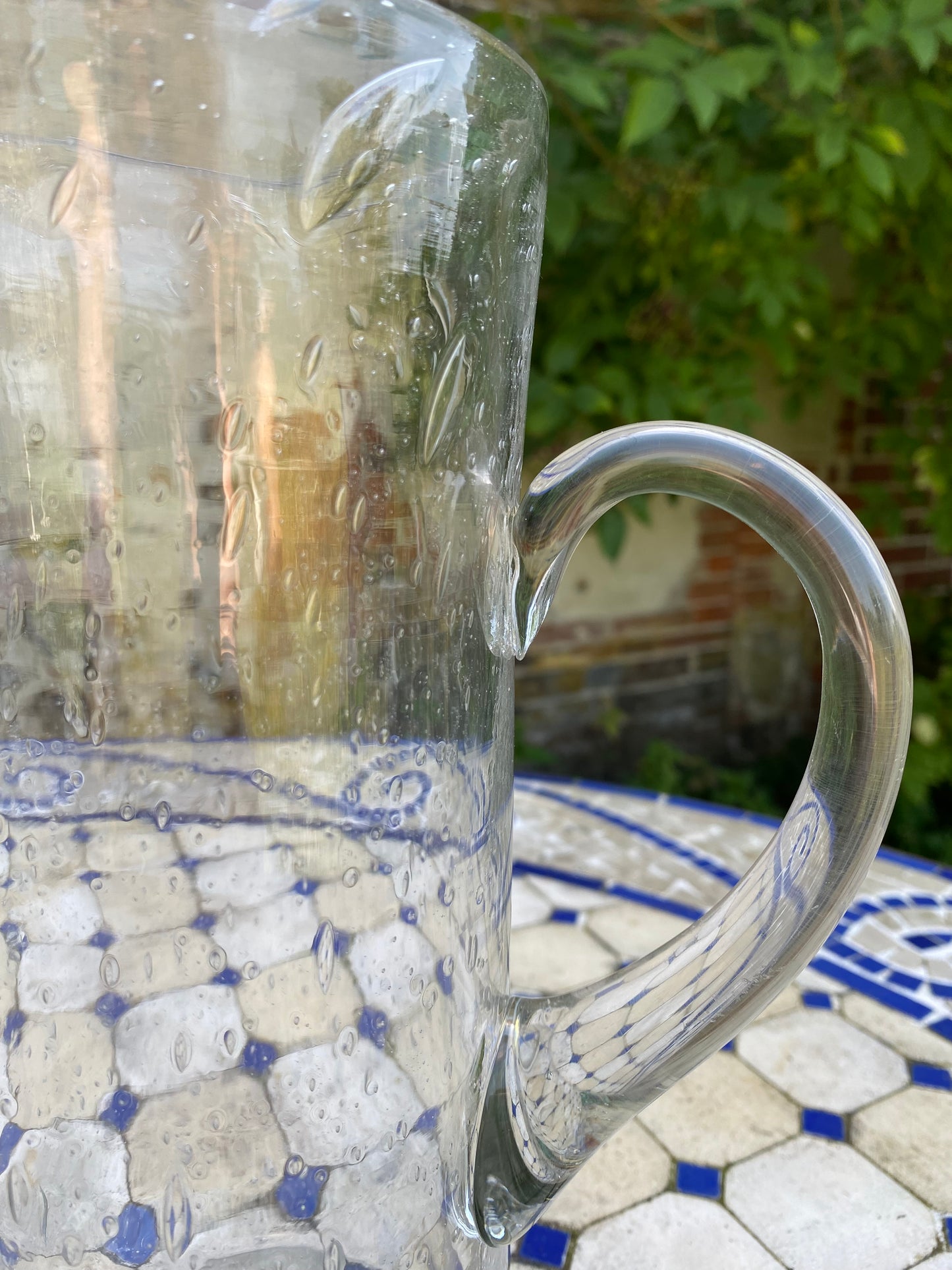 Carafe Biot en verre bullé