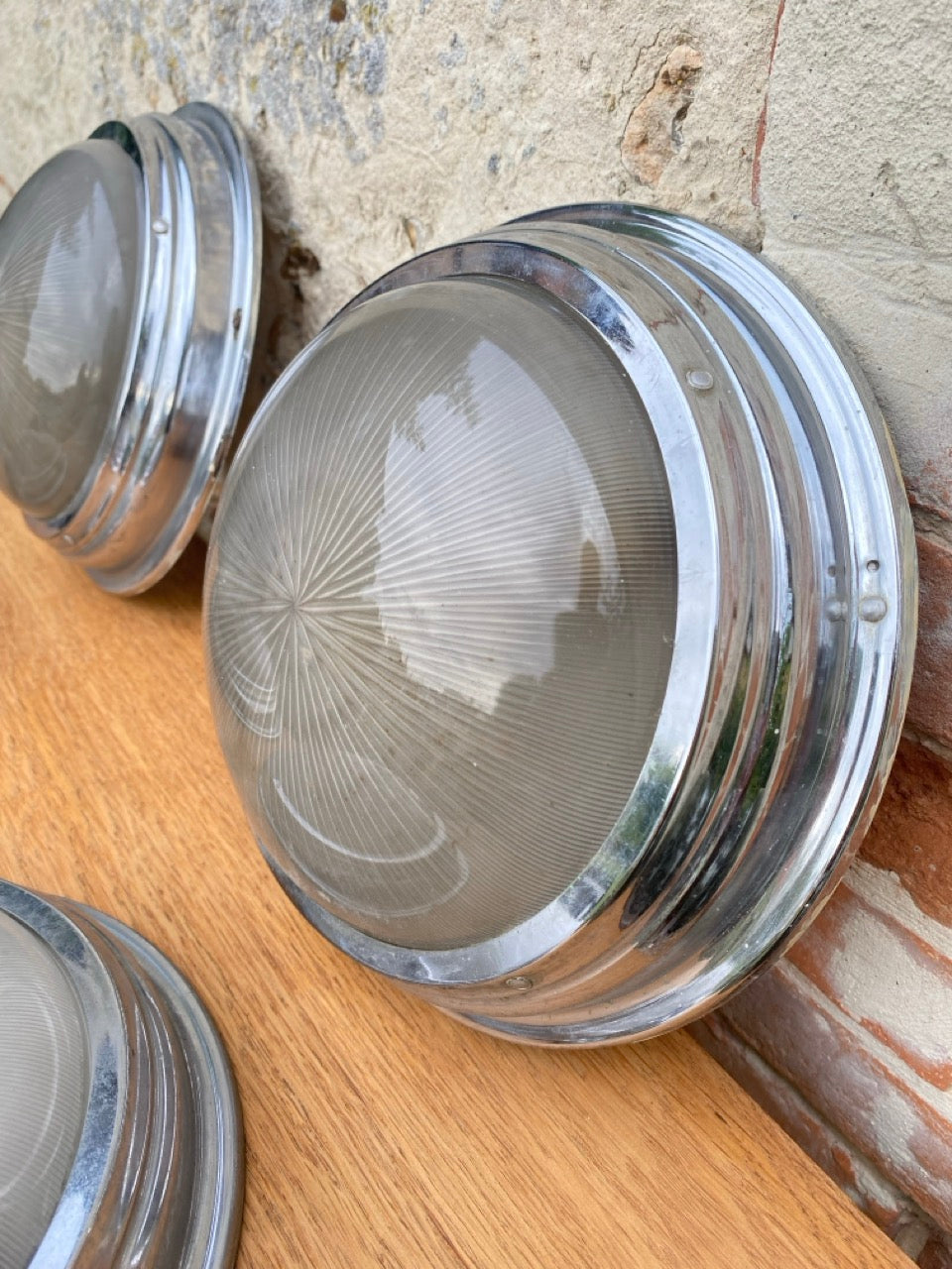 Appliques murales vintage Holophane de style Art Déco - Verre et chrome