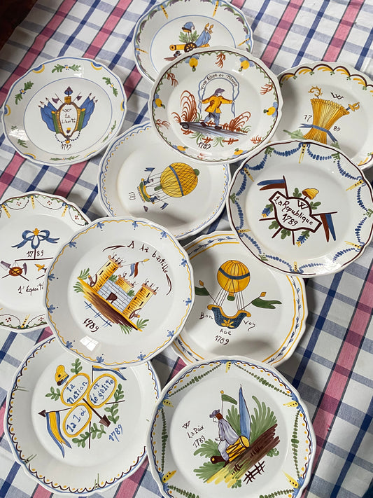 Assiettes révolutionnaires en faience