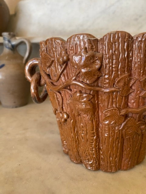 Cache-pot en grès vernissé - Barbotine feuilles de vigne
