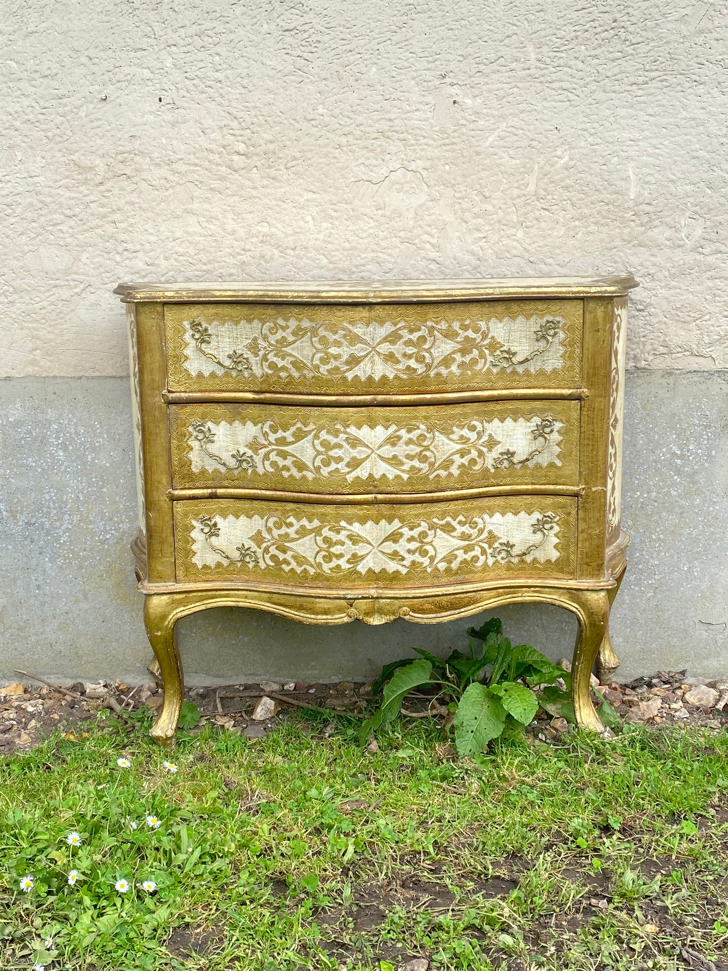 Commode florentine vintage en bois doré
