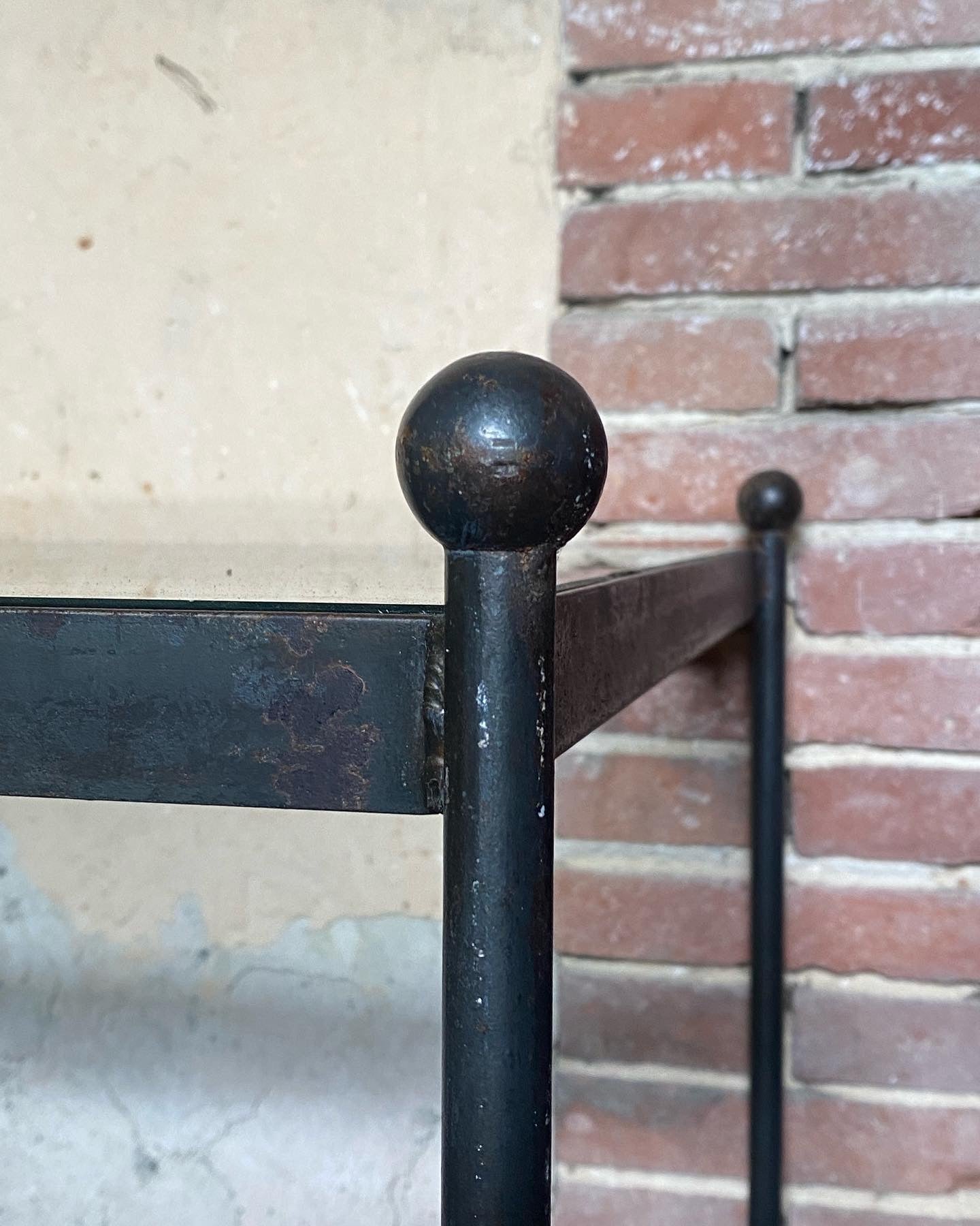 Console Art Déco en métal noir et verre