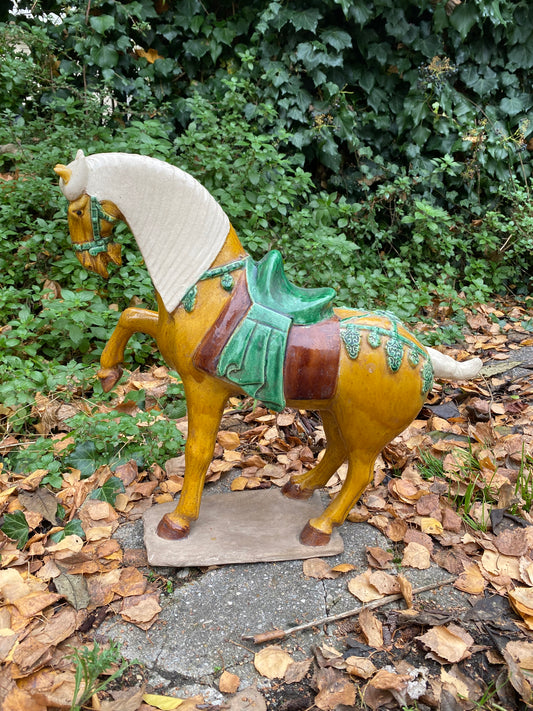 Statue cheval Tang en céramique
