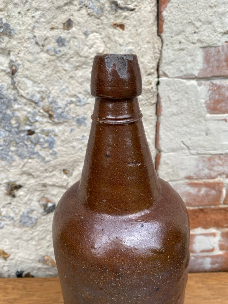 Grande bouteille vintage en grès de Quimper