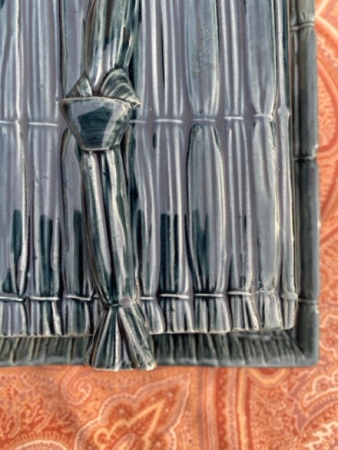 Boîte ou beurrier en barbotine de Longchamp - imitation paille