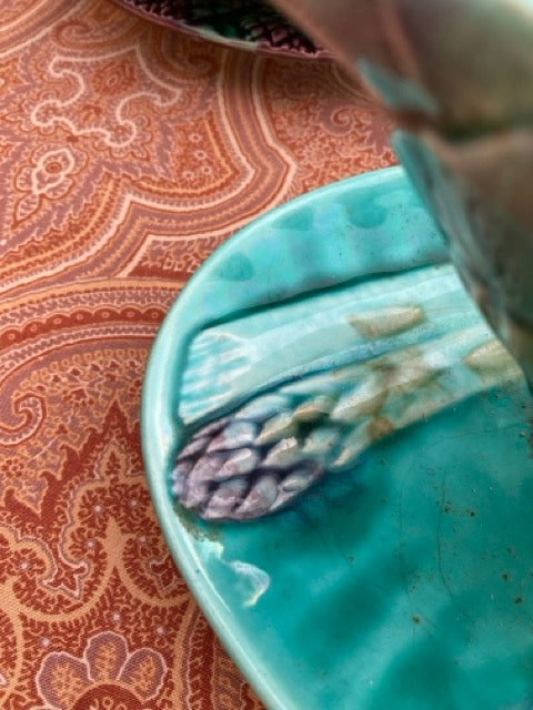 Service en barbotine Keller & Guérin Lunéville – Asperges & Artichauts