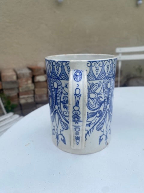 Tasse et chope en porcelaine opaque de Gien - motifs bleus