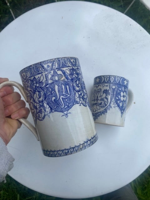 Tasse et chope en porcelaine opaque de Gien - motifs bleus