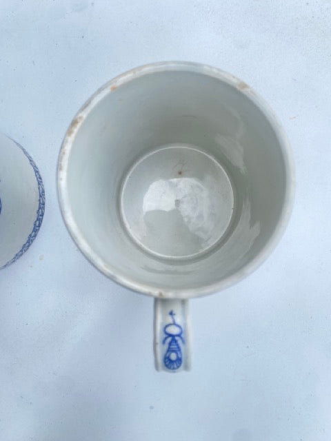 Tasse et chope en porcelaine opaque de Gien - motifs bleus