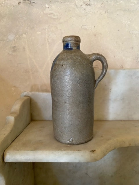 Ensemble de pots et flacons anciens en grès d’Alsace