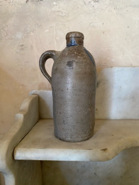 Ensemble de pots et flacons anciens en grès d’Alsace