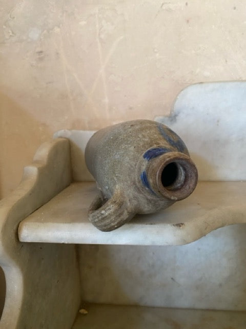 Ensemble de pots et flacons anciens en grès d’Alsace