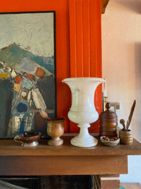 Lampe en albâtre sculptée en forme de vase Medicis