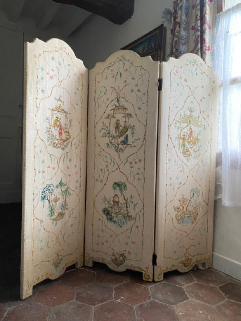 Paravent ancien en taffetas peint à la main - Chinoiseries style 18ème