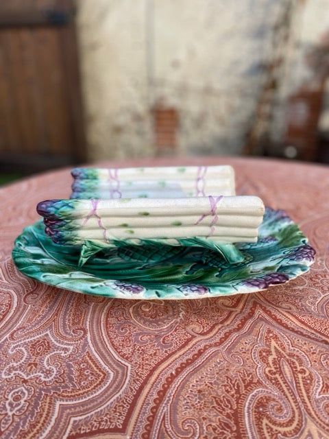 Service en barbotine Keller & Guérin Lunéville – Asperges & Artichauts