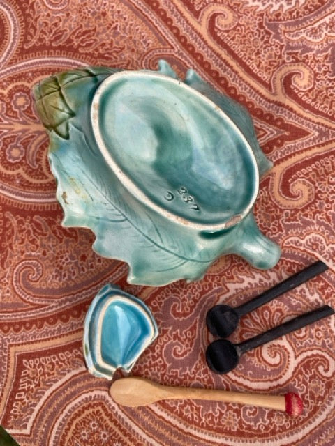 Service en barbotine Keller & Guérin Lunéville – Asperges & Artichauts