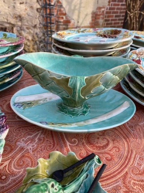 Service en barbotine Keller & Guérin Lunéville – Asperges & Artichauts