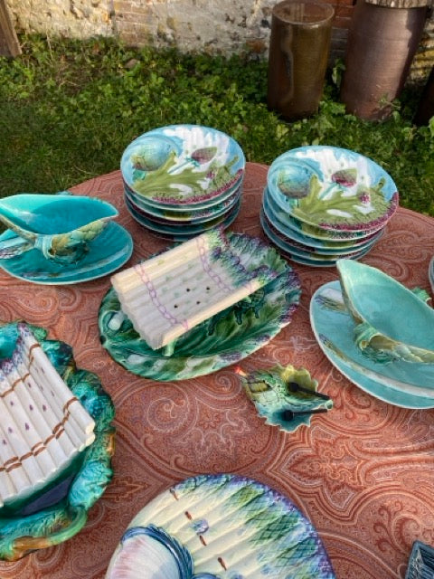 Service en barbotine Keller & Guérin Lunéville – Asperges & Artichauts