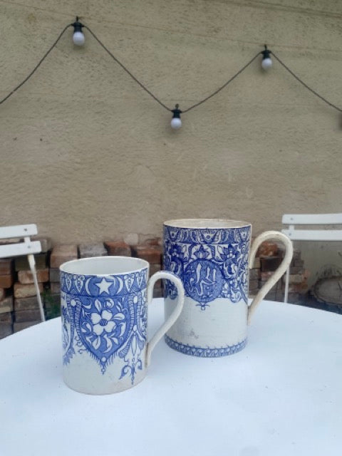 Tasse et chope en porcelaine opaque de Gien - motifs bleus