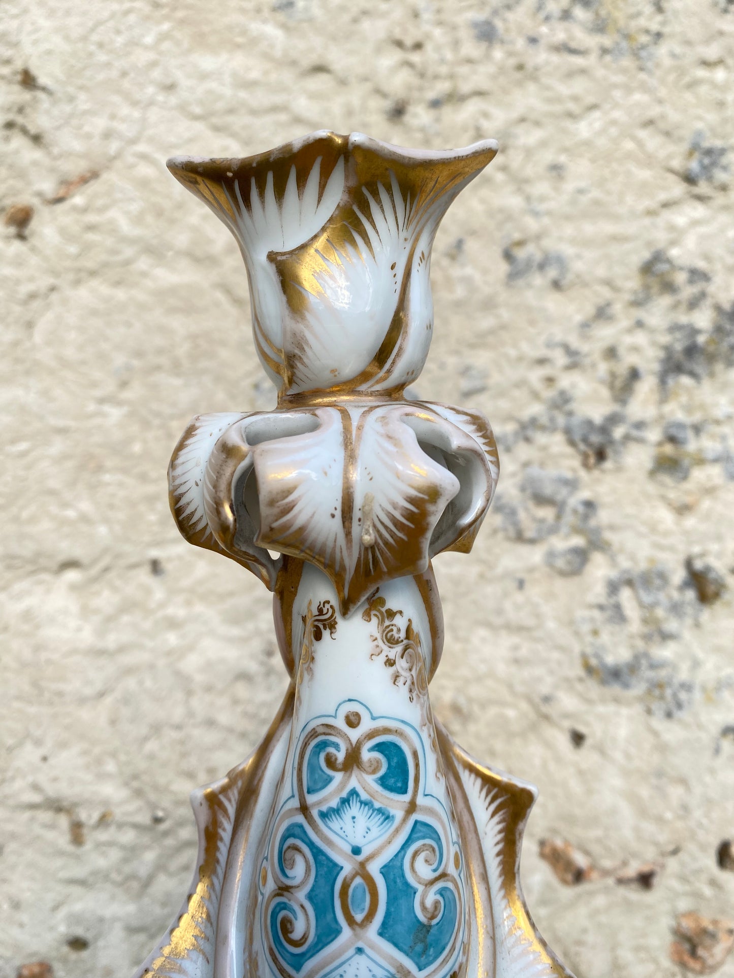 Bougeoir ancien en porcelaine de Paris